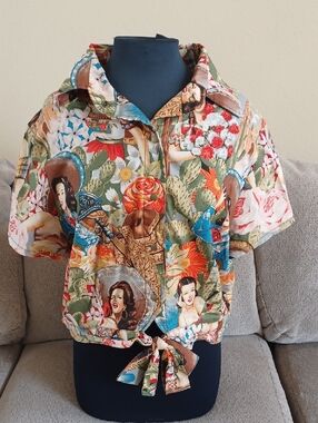 Hemet Brand Multicolor Floral & Portrait Tie-Front Button-Down Womens  Shirt